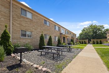 Recreation courtyards